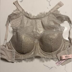 Victoria’s Secret Lace Bra - Silver